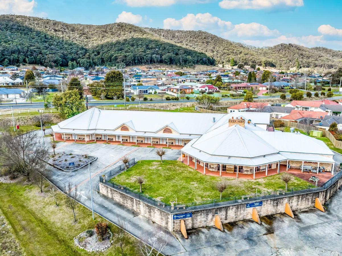 Bowen Inn Motel Литгоу Экстерьер фото