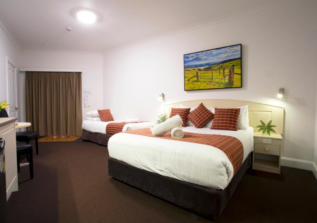 Bowen Inn Motel Литгоу Экстерьер фото