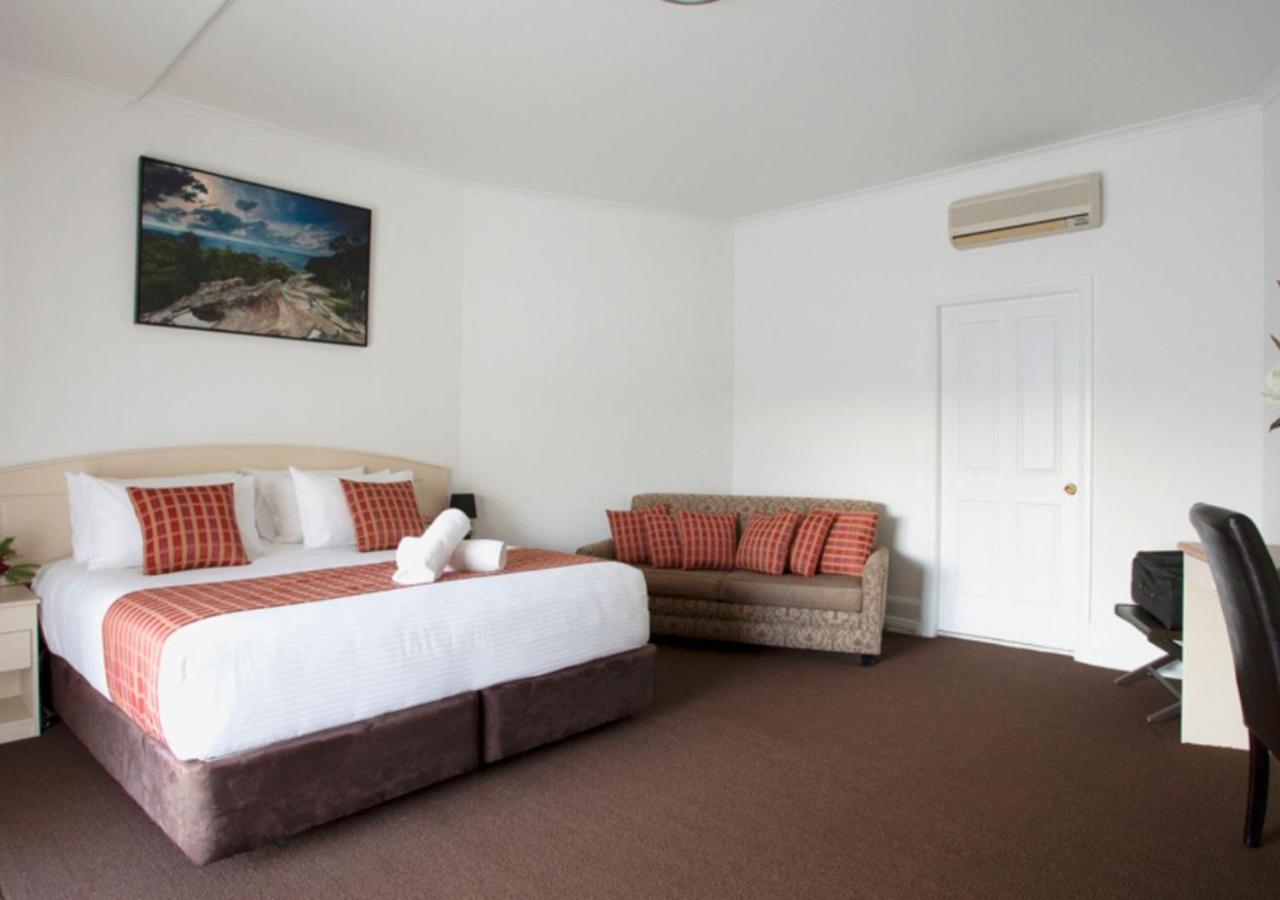 Bowen Inn Motel Литгоу Экстерьер фото
